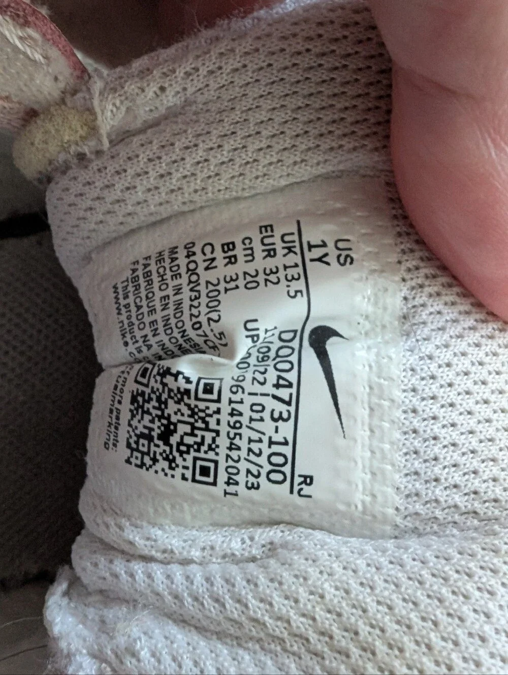 Kids Nike White and Light Pink Court Borough Sneakers